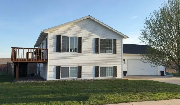520 Elliot Drive Se, Grand Meadow, MN 55936