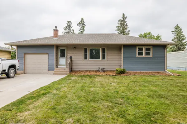 1510 6th Avenue S, Moorhead, MN 56560