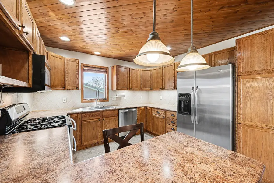 609 W Welco Drive, Montgomery, MN 56069 - #3