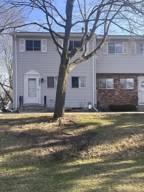 6407 15th Street N, Oakdale, MN 55128