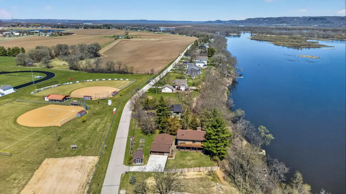 67354 166th Avenue, Wabasha, MN 55981 - #1