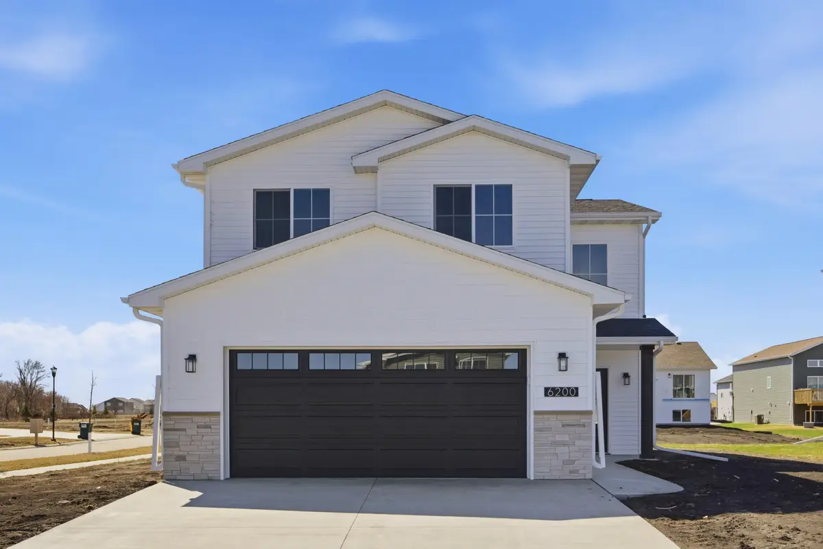 6200 86th Avenue S, Horace, ND 58047 - #1