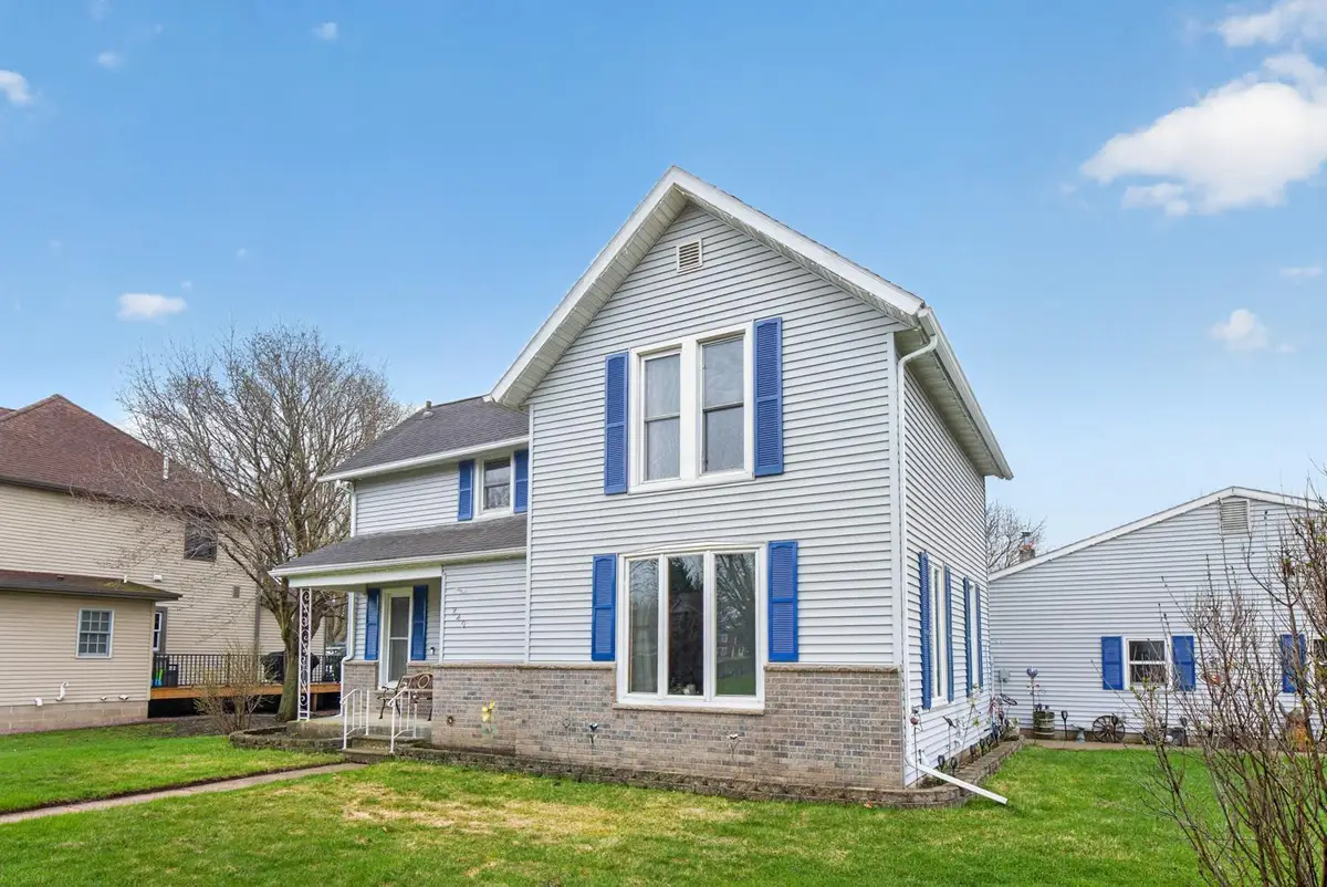 240 Main Street W, Elgin, MN 55932 - #1