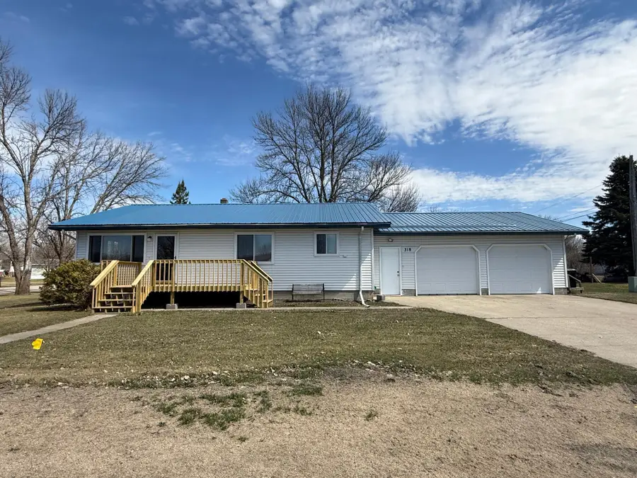 318 5th Street Nw, Mahnomen, MN 56557 - #2