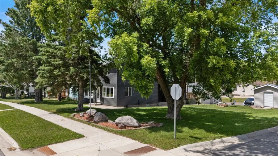 602 8th Street Nw, Chisholm, MN 55719 - #3