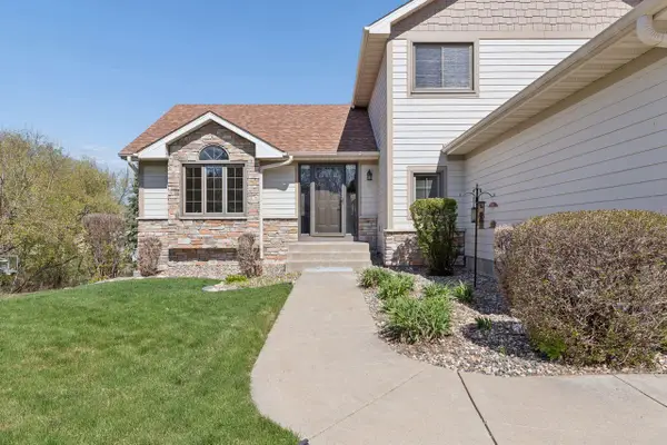 4416 Coachman Lane Ne, Prior Lake, MN 55372