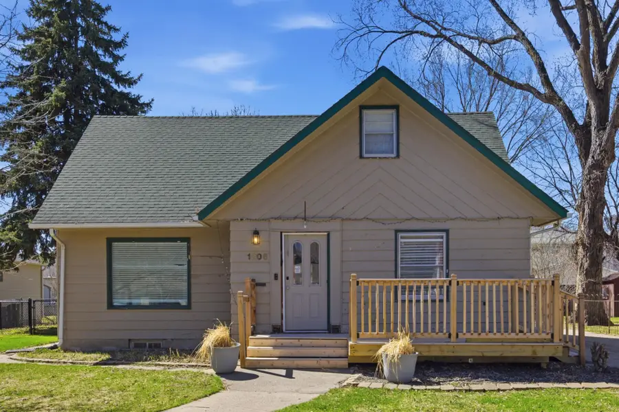 1306 5th Street N, Fargo, ND 58102 - #2