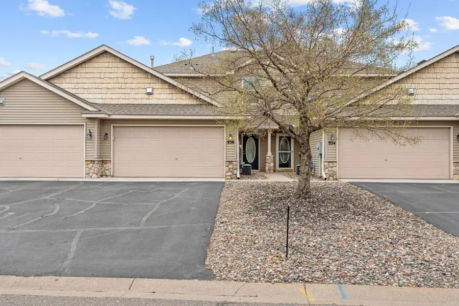 936 Golden Way Nw, Isanti, MN 55040 - #3