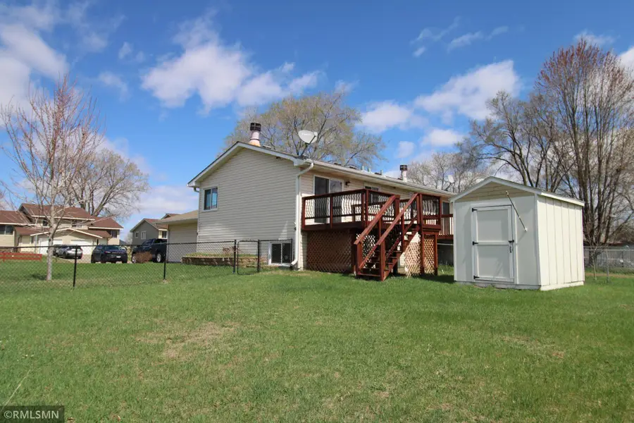 5821 84 1/2 Avenue N, Brooklyn Park, MN 55443 - #2