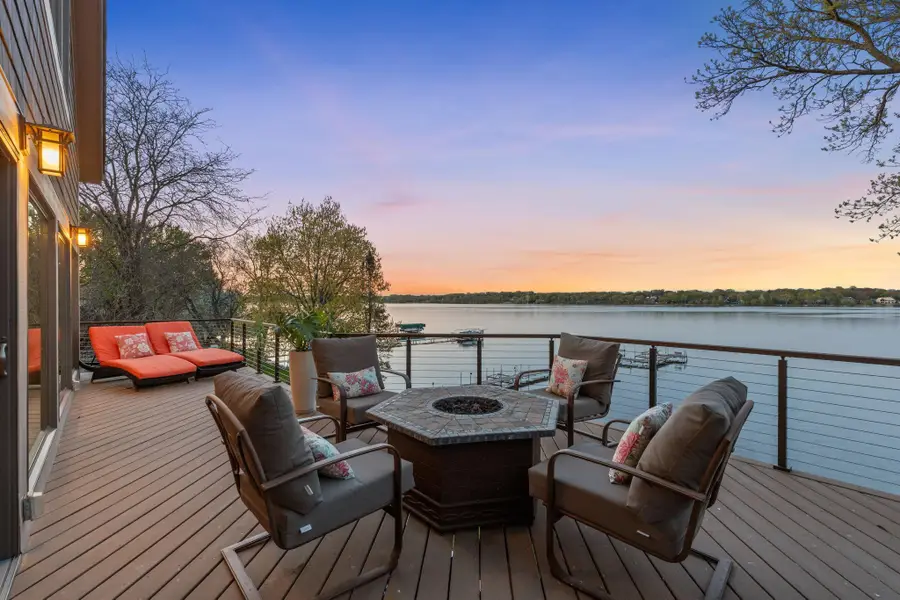 178 Peninsula Road, Medicine Lake, MN 55441 - #2