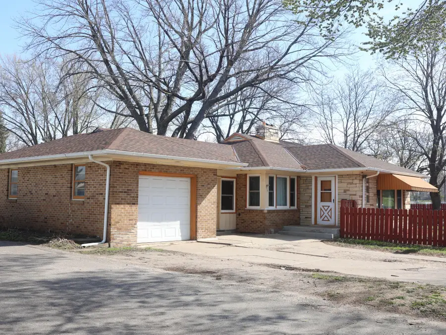 95 Rose Avenue W, Saint Paul, MN 55117 - #2