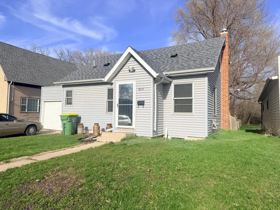 925 2nd Avenue Sw, Pipestone, MN 56164 - #2