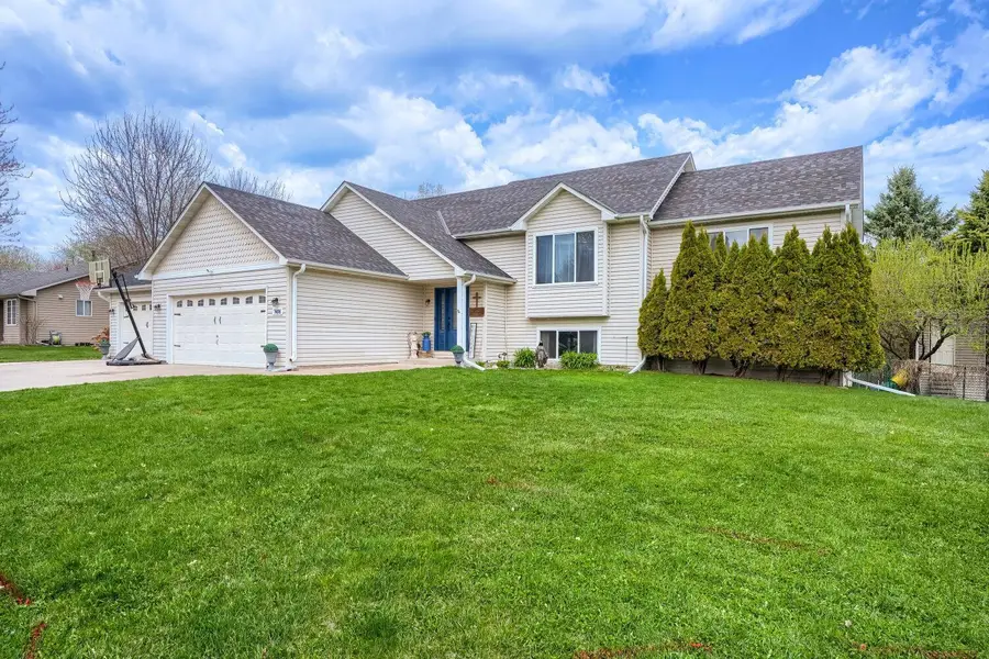7478 31st Street N, Oakdale, MN 55128 - #2