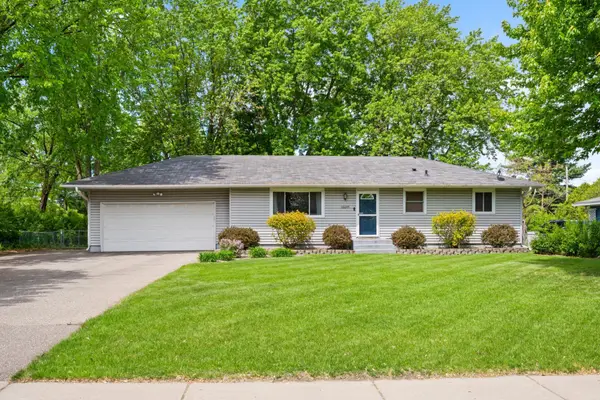 16645 Flagstaff Avenue W, Rosemount, MN 55068
