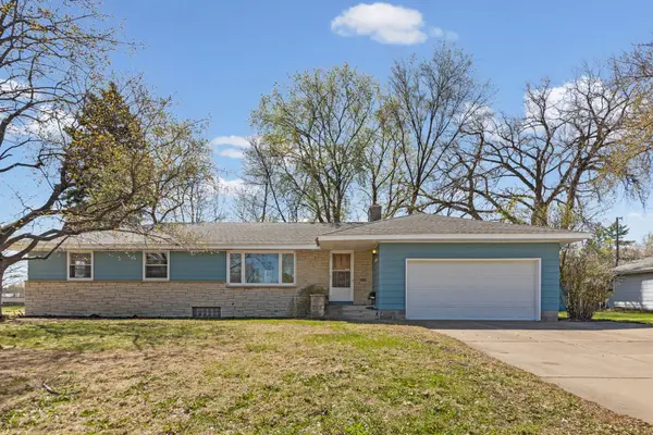 4243 Douglas Drive N, Crystal, MN 55422