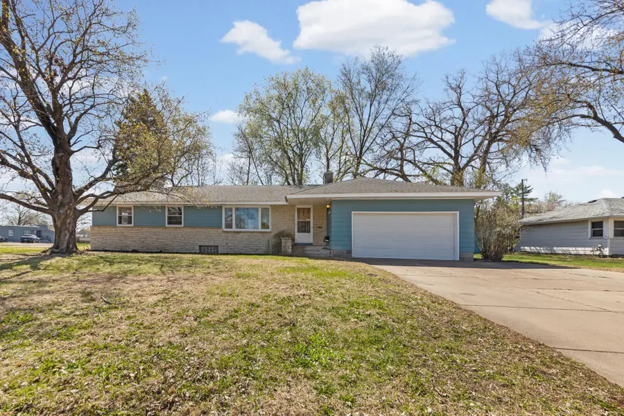 4243 Douglas Drive N, Crystal, MN 55422 - #3