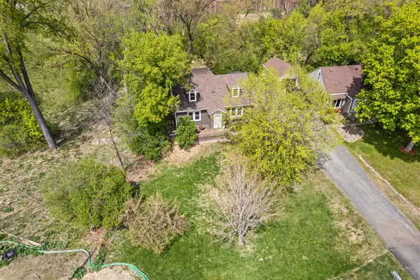 1221 County Road D E, Vadnais Heights, MN 55109
