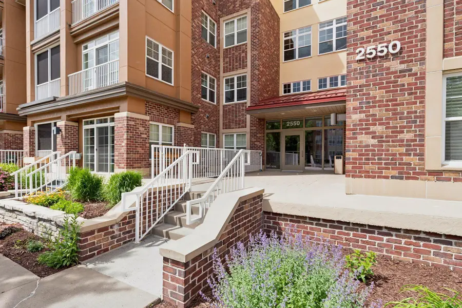 2550 38th Avenue Ne #109, Saint Anthony, MN 55421 - #2