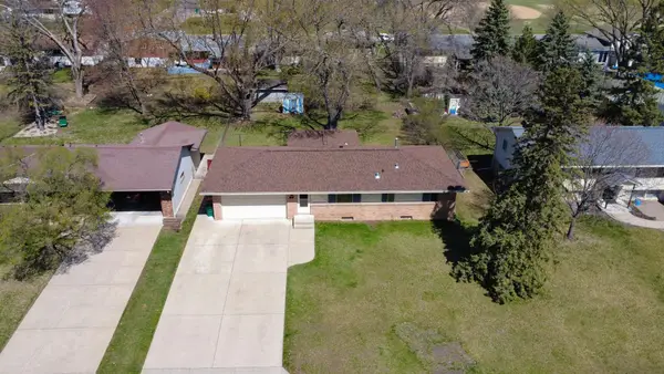 757 Ballantyne Lane Ne, Spring Lake Park, MN 55432