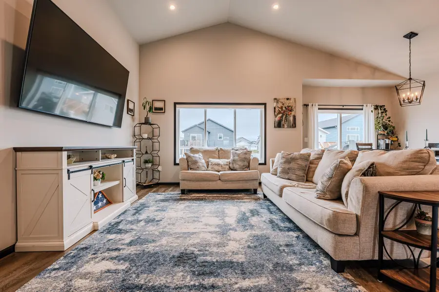 7238 27th Street S, Fargo, ND 58104 - #3