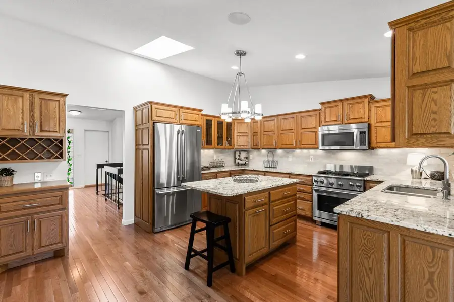 9528 Woodbridge Road, Bloomington, MN 55438 - #3