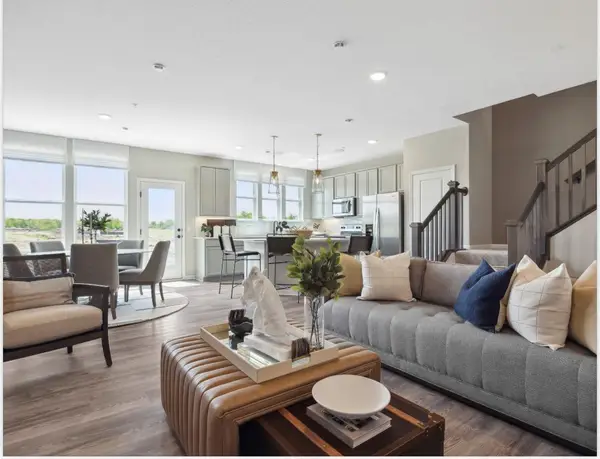 9265 Larimar Trail, Eden Prairie, MN 55347