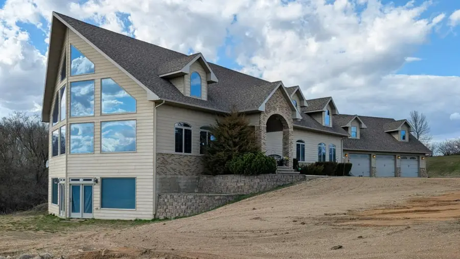 2321 365th Avenue, Montevideo, MN 56265 - #2