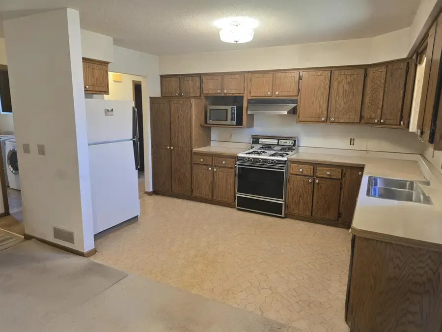 1325 Karth Lake Circle, Arden Hills, MN 55112 - #3