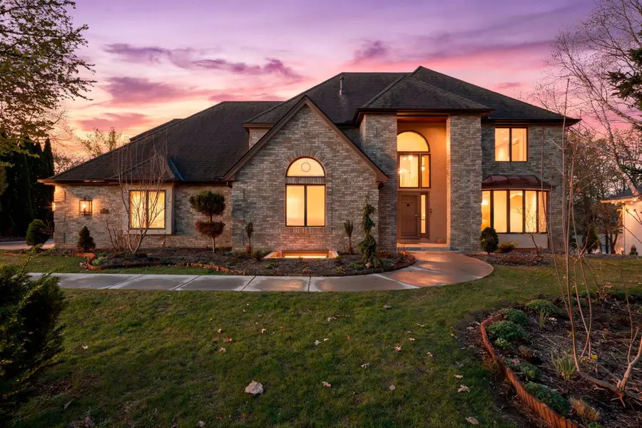8480 Montgomery Court, Eden Prairie, MN 55347 - #2