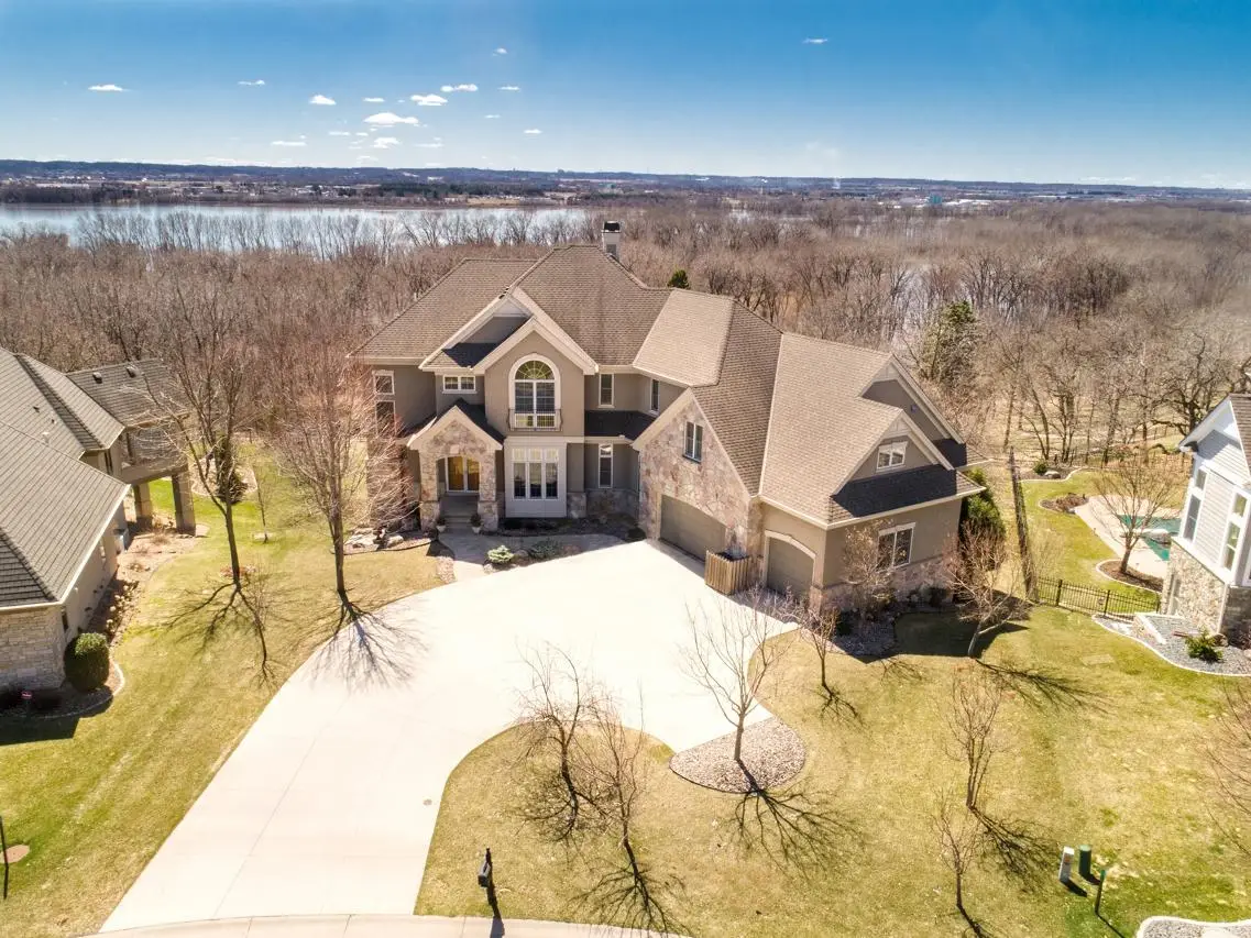 10689 Sonoma Ridge, Eden Prairie, MN 55347 - #1
