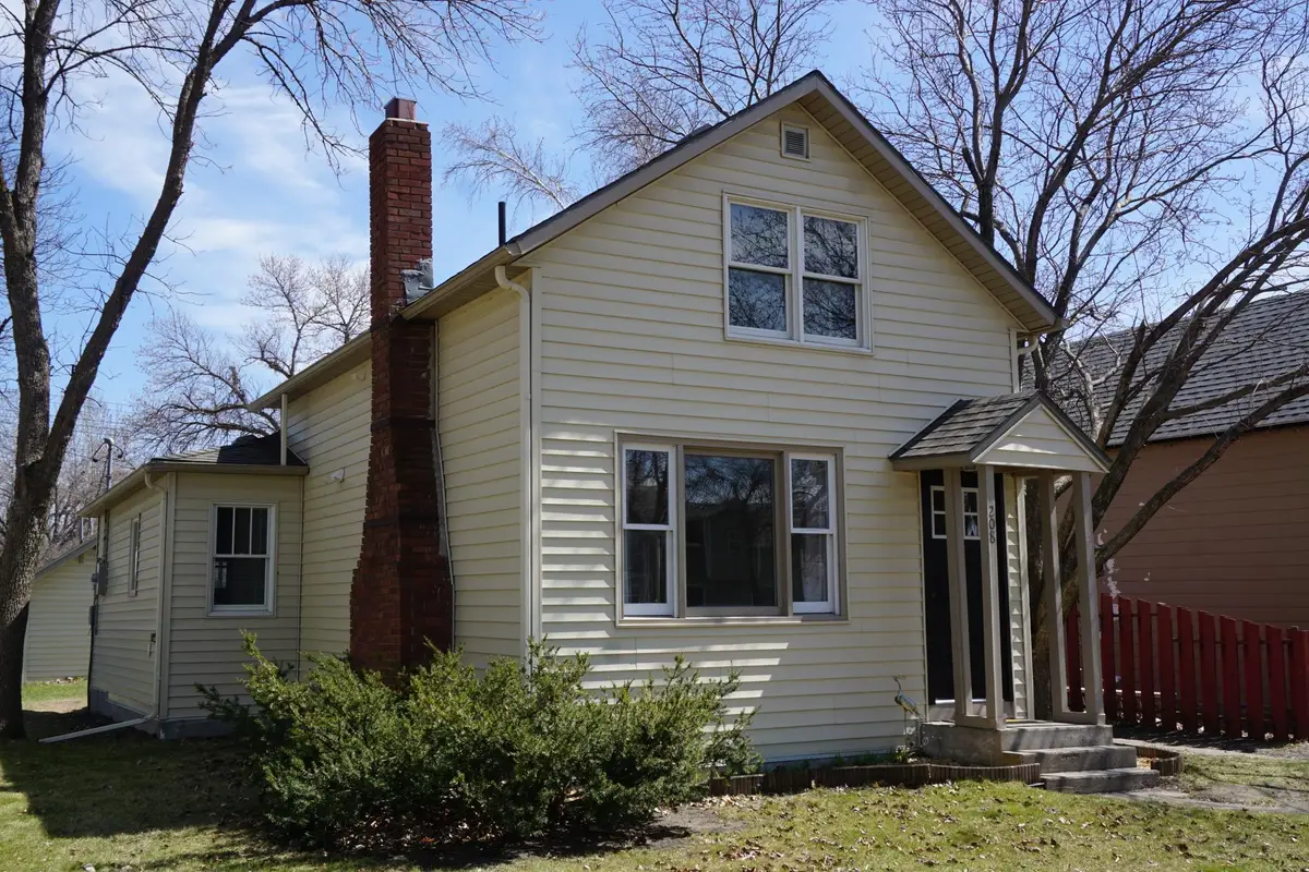 208 2nd Street Ne, Barnesville, MN 56514 - #1