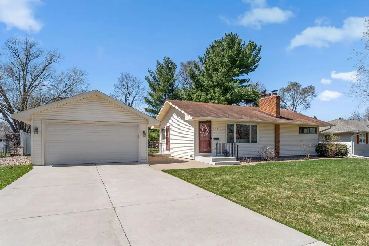 9212 11th Avenue S, Bloomington, MN 55420 - #1