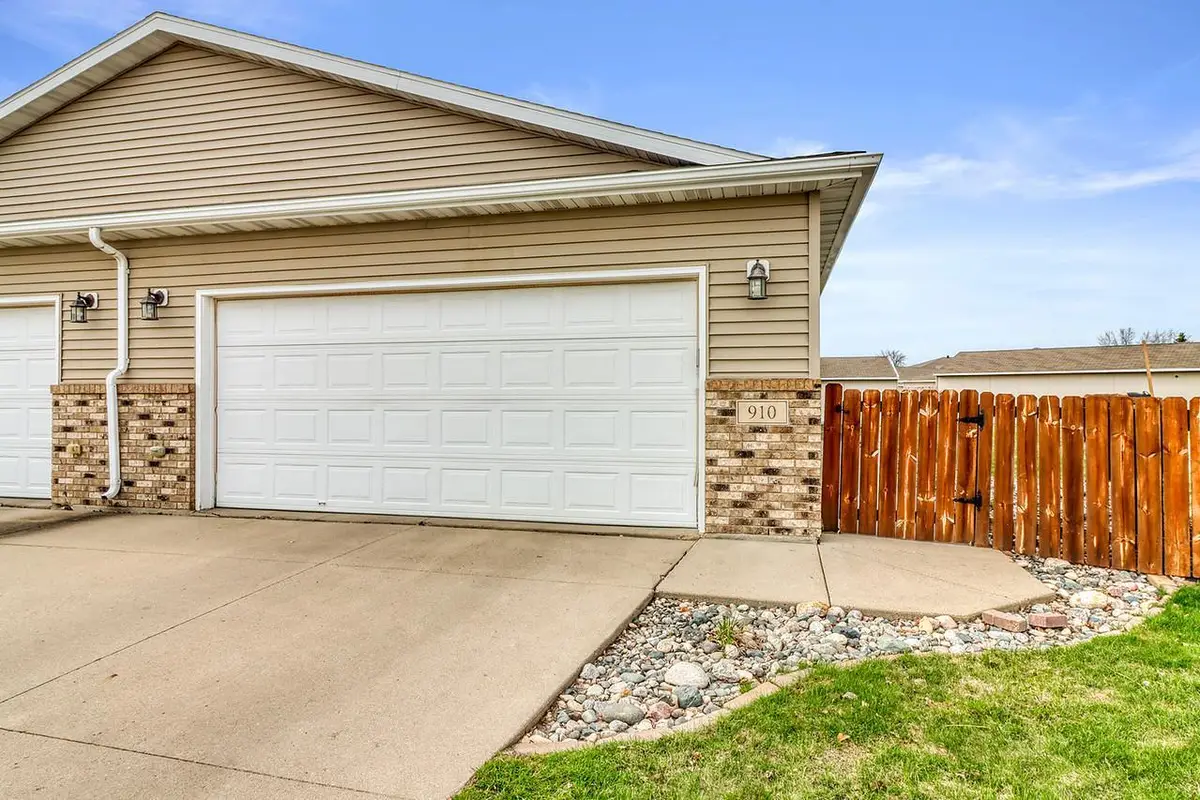 910 35th Avenue S, Moorhead, MN 56560 - #1
