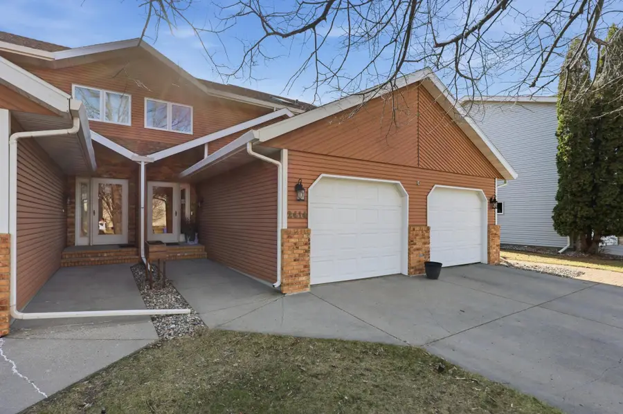 2414 26th Street S, Fargo, ND 58103 - #2