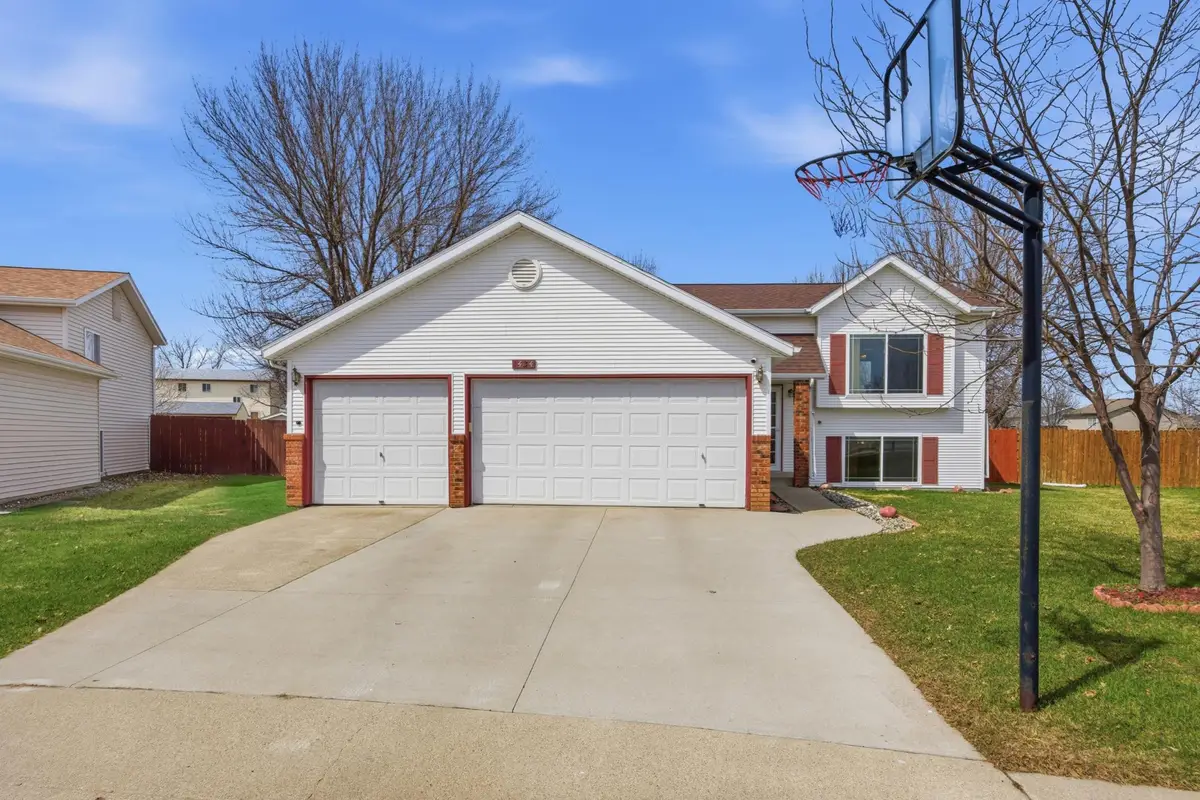 1434 Sheyenne Park Court, West Fargo, ND 58078 - #1