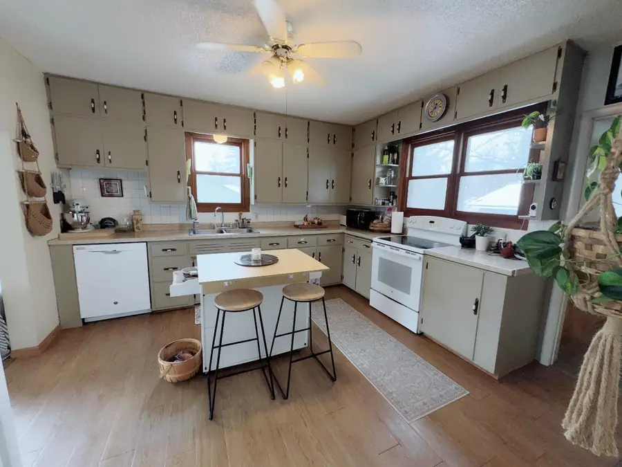 2721 Bixby Avenue Ne, Bemidji, MN 56601 - #2