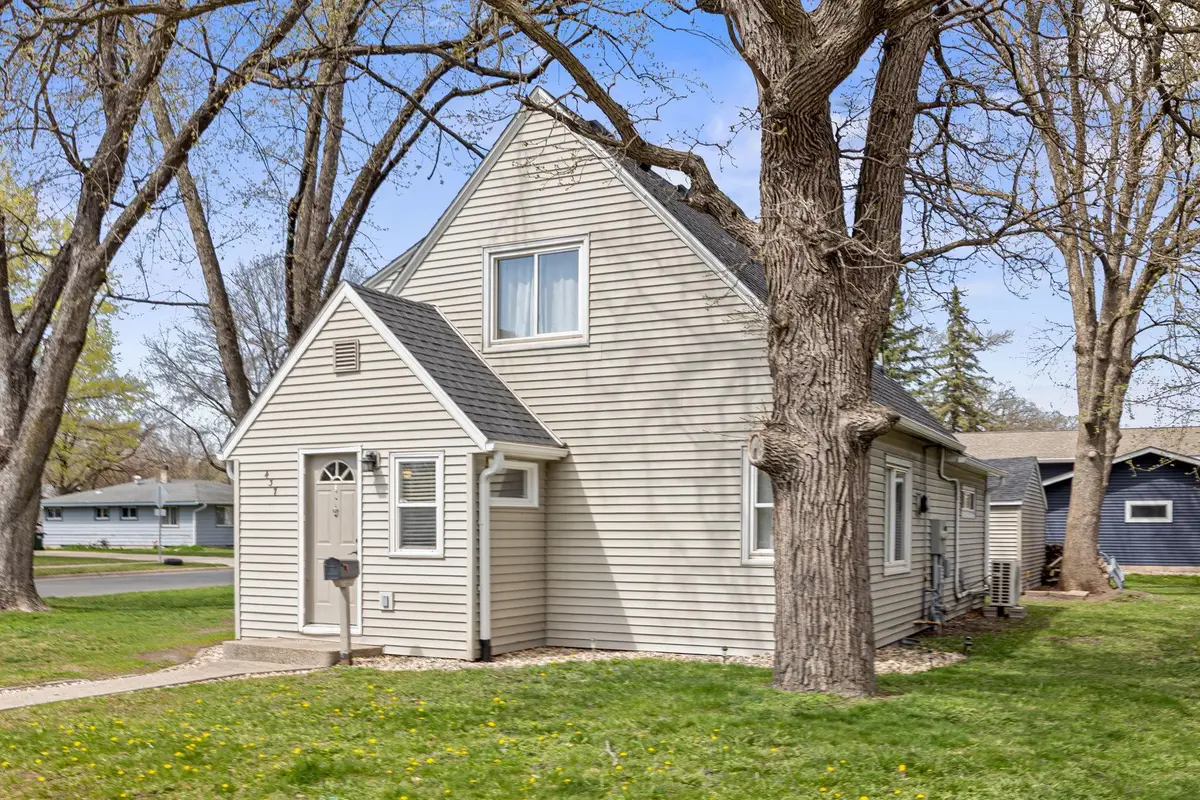 437 Linden Avenue Sw, Hutchinson, MN 55350 - #1