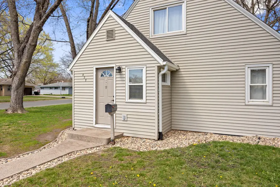 437 Linden Avenue Sw, Hutchinson, MN 55350 - #2