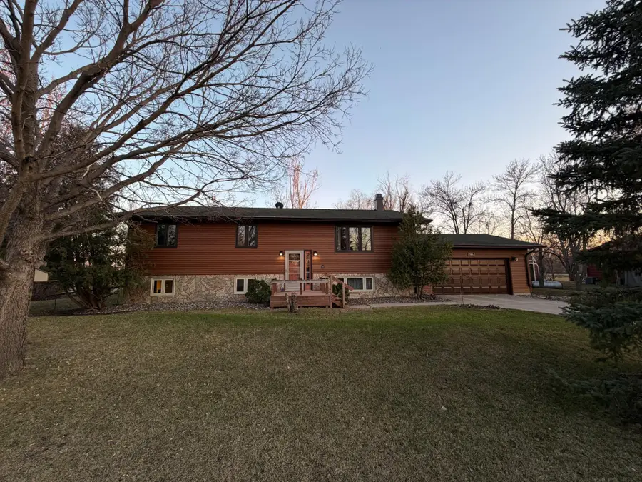 5606 53rd Avenue N, Harwood, ND 58042 - #2