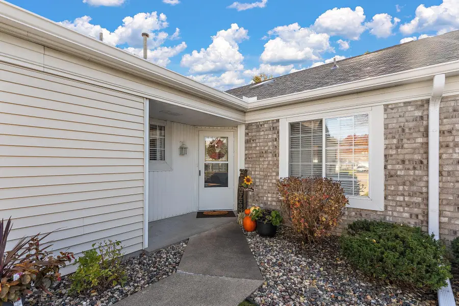 7556 Ojibway Park Bay, Woodbury, MN 55125 - #3