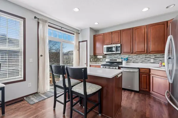 1354 Savanna Drive, Shakopee, MN 55379