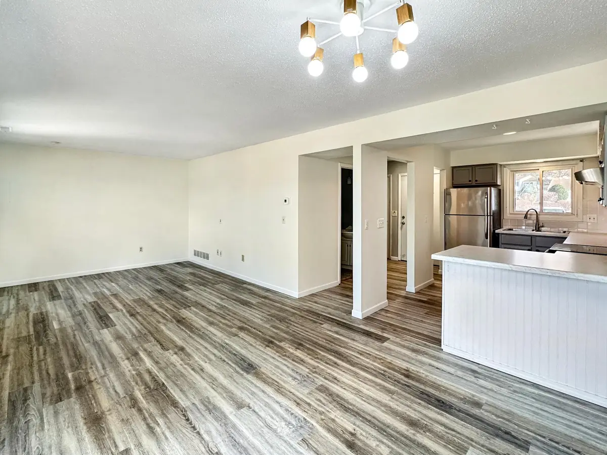607 E Burnsville Parkway #13, Burnsville, MN 55337 - #1
