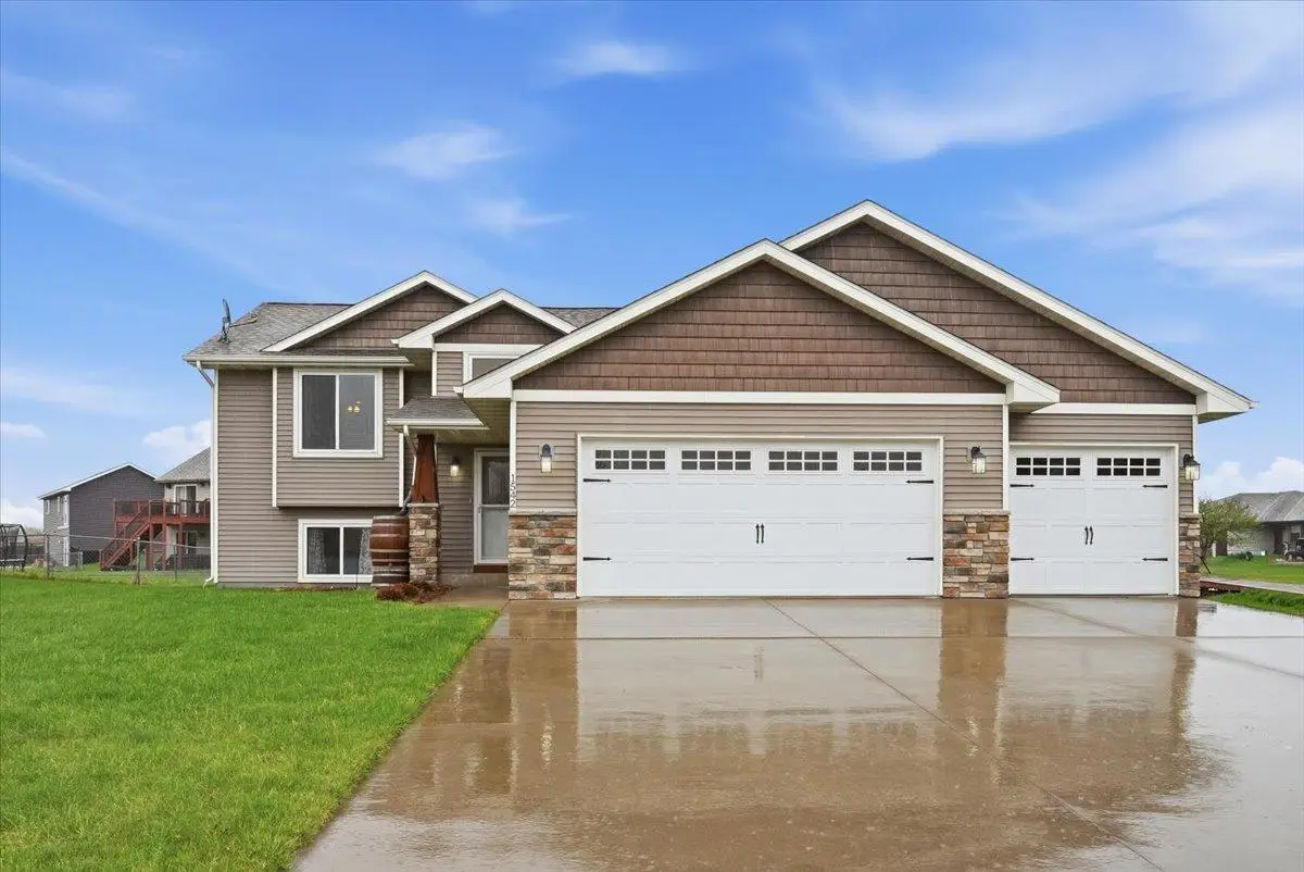 1542 Ponderosa Lane, New Richmond, WI 54017 - #1