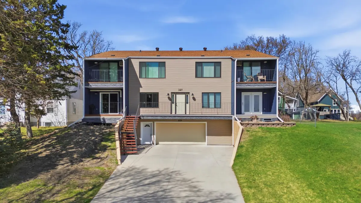 327 10th Avenue S #3, Fargo, ND 58103 - #1