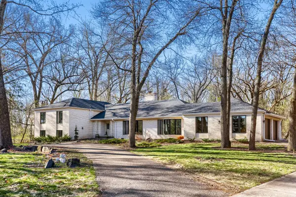 23 Evergreen Road, North Oaks, MN 55127