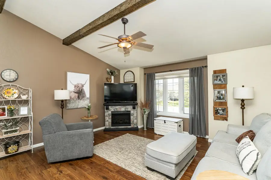 506 9th Street Nw, Dodge Center, MN 55927 - #3