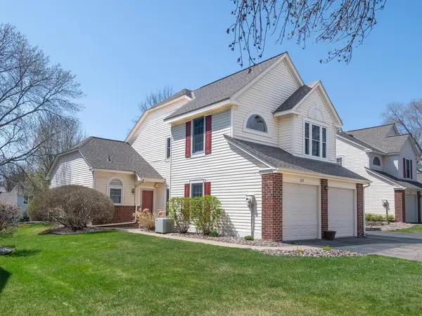 11011 Oregon Curve, Bloomington, MN 55438