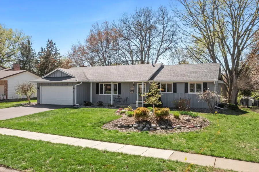 14275 Garland Avenue, Apple Valley, MN 55124 - #2