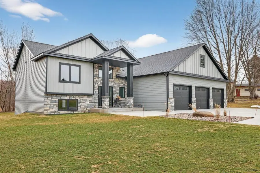 1218 Highway Street N, Dodge Center, MN 55927 - #2