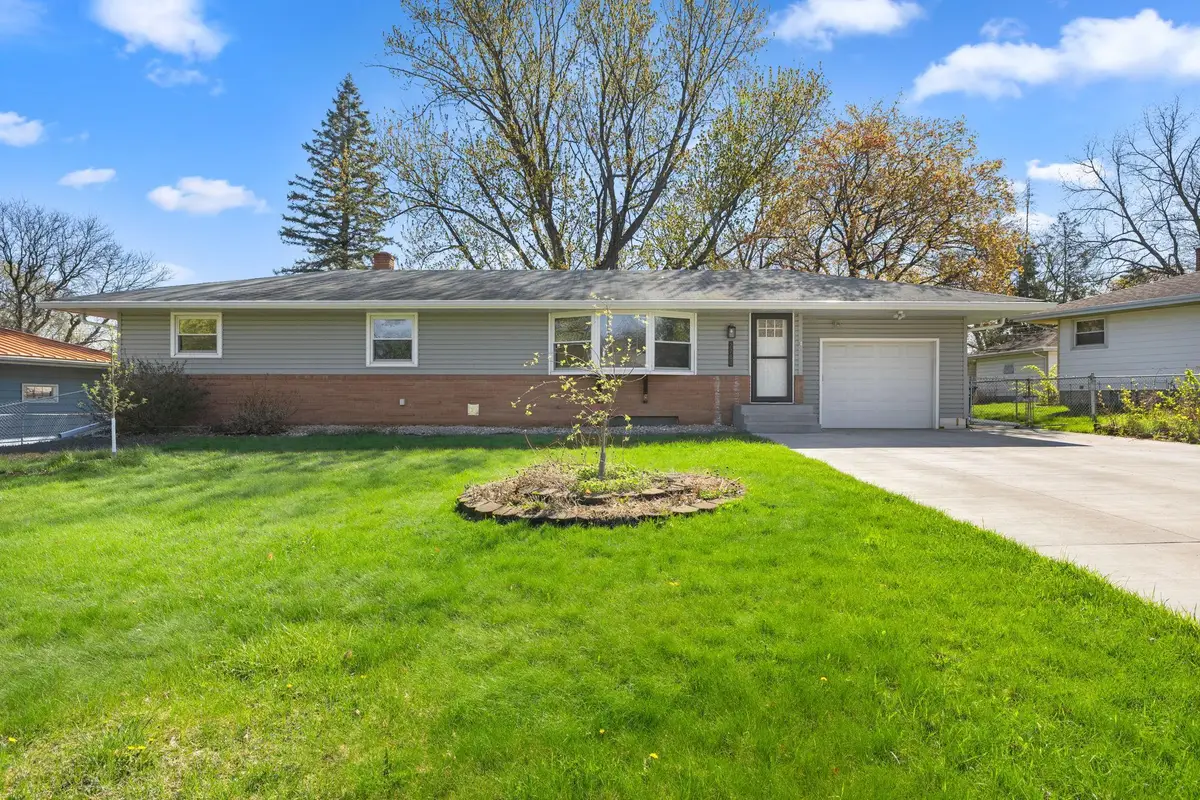 2780 Marion Street, Roseville, MN 55113 - #1